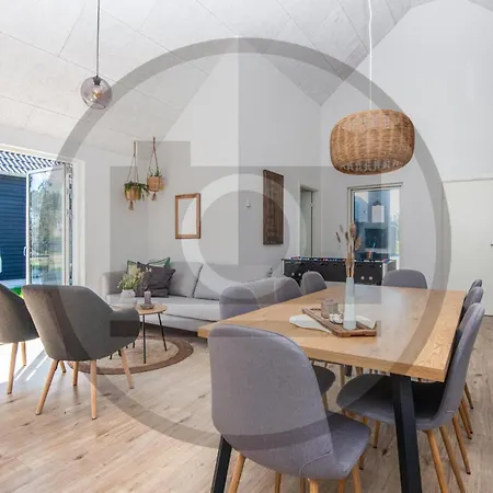 4 Bedroom Lovely In *