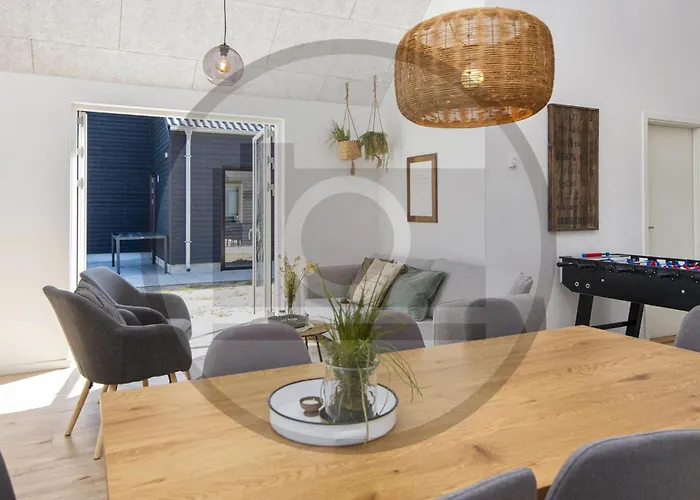 4 Bedroom Lovely In Glesborg